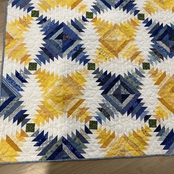 Quilters Quest - Fabric Stores Near Me - Downers Grove, Illinois