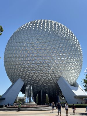 Spaceship Earth by null