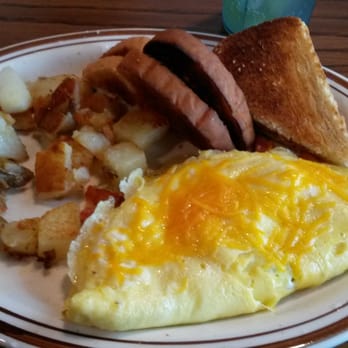 Ray's Harvest House - Western Omelet - American Near Me - Albany, Ohio