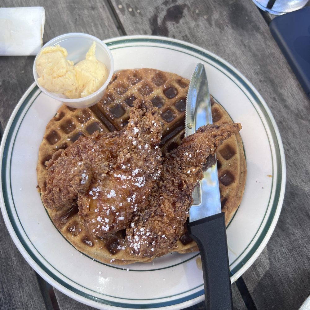 Winnie's - Chicken and waffles - Cocktail Bars Near Me - Houston, Texas Winnie's - Chicken and waffles - Cocktail Bars Near Me - Houston, Texas
