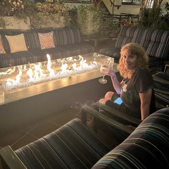 El Cordova Hotel - Fire pit out side our room - Hotels Near Me - Coronado, California El Cordova Hotel - Fire pit out side our room - Hotels Near Me - Coronado, California