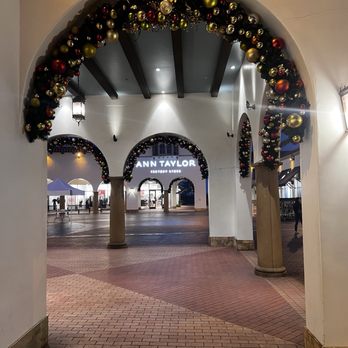 Outlets at San Clemente - Outlet Stores Near Me - San Clemente, California