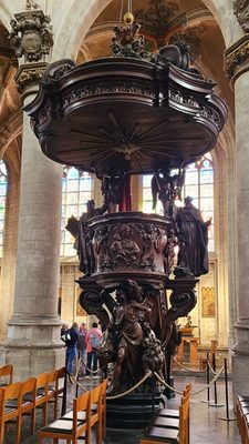 Église Notre-Dame des Victoires au Sablon by null
