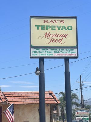 Ray's Tepeyac by null