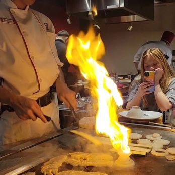 Benihana - Torrance - Hibachi table - Sushi Bars Near Me - Torrance, California