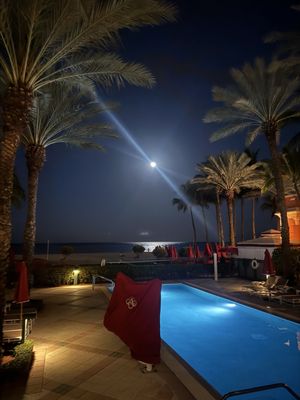 Ke-uH Restaurant by null