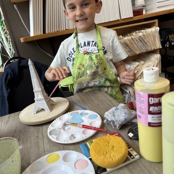 Kari's Create & Paint Studio - Paint-Your-Own Pottery Near Me - Stillwater, Minnesota