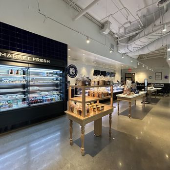 Paris Baguette - Bakeries Near Me - Hayward, California