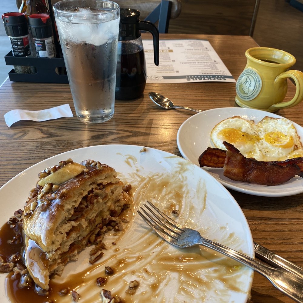 Another Broken Egg Cafe - American Near Me - Gilbert, Arizona