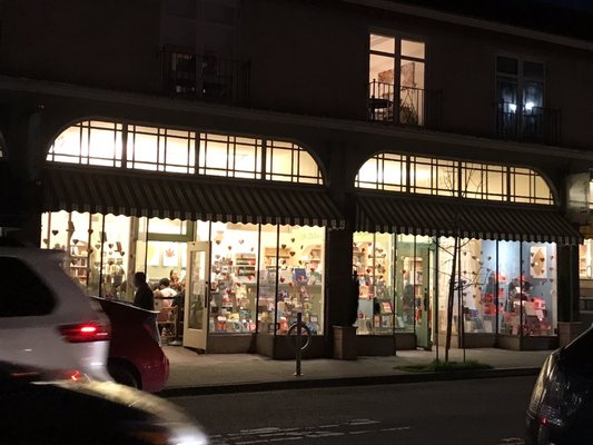 Mrs Dalloway's by null