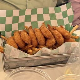 Shrimp basket with fries