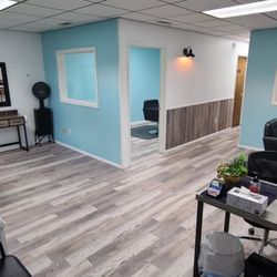 California Haircuts - Lobby