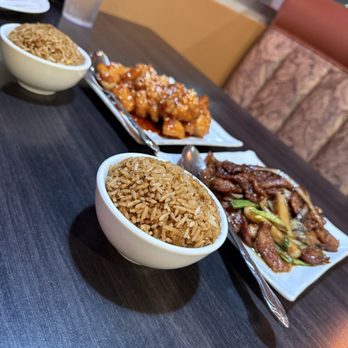 Szechuwan Garden - 706. Mongolian Beef Dinner 118. Sesame Chicken Dinner - Seafood Near Me - Canoga Park, California