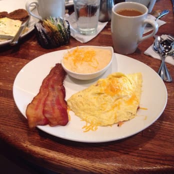 Biscottis - Biscottis omelette with cheese grits and bacon - American Near Me - Jacksonville, Florida Biscottis - Biscottis omelette with cheese grits and bacon - American Near Me - Jacksonville, Florida