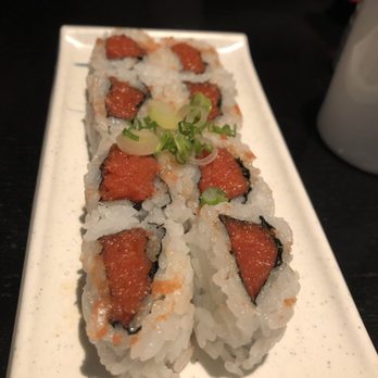 Sushi Kinoya - Spicy Tuna Roll - Sushi Bars Near Me - Long Beach, California Sushi Kinoya - Spicy Tuna Roll - Sushi Bars Near Me - Long Beach, California