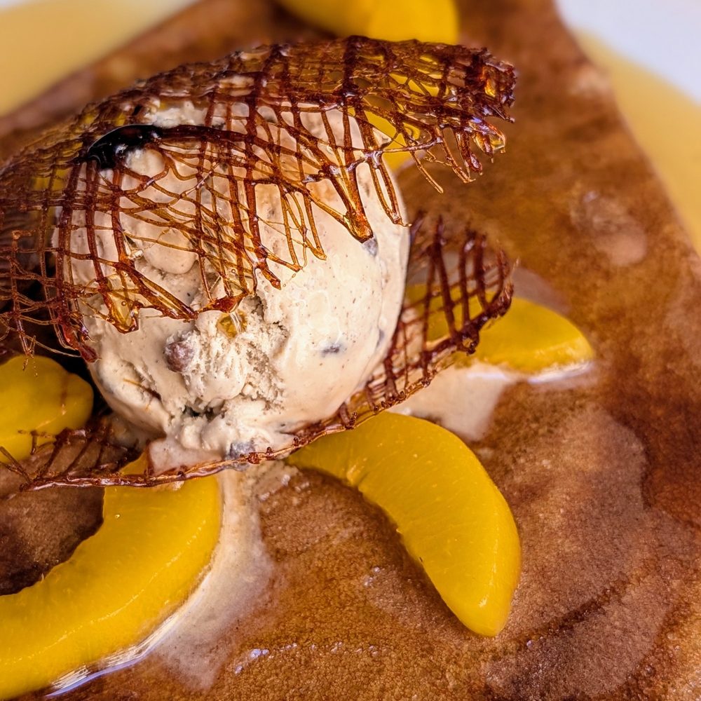 La Vieille Crêpe - La Jument (Honeyed peaches and gingerbread ice cream) - Creperies Near Me - Nice, 06