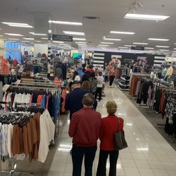 Kohl's - Long lines at Kohl's..