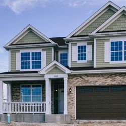 Meadowbrook Homes - Front view of house