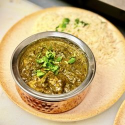 Indian Sizzle - Chicken Saag