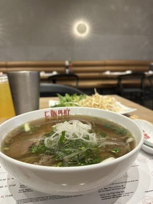 Di An Pho by null