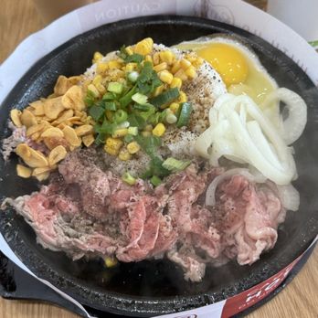 Pepper Lunch - Pepper steak with onions, fried garlic, and egg - Teppanyaki Near Me - Honolulu, Hawaii Pepper Lunch - Pepper steak with onions, fried garlic, and egg - Teppanyaki Near Me - Honolulu, Hawaii