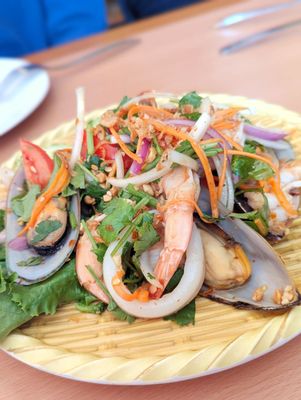 Banh Somtum by null