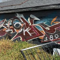 319 Broderick