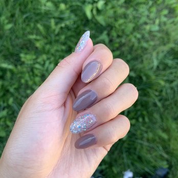 Elegant Nails - Nail Salons Near Me - Mira Loma, California
