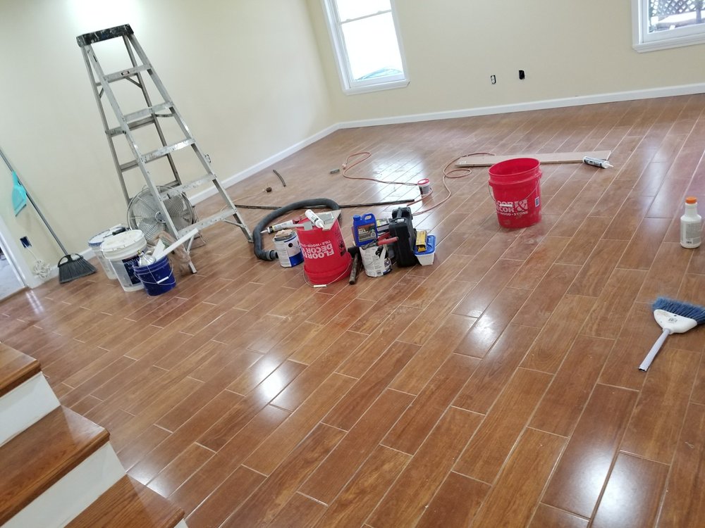 Slide of Hoss Cats Construction