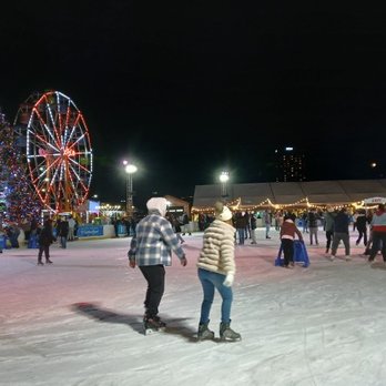 Blue Cross RiverRink Winterfest - A scenic place if you can filter out the craziness of the crowds! - Comfort Food Near Me - Philadelphia, Pennsylvania Blue Cross RiverRink Winterfest - A scenic place if you can filter out the craziness of the crowds! - Comfort Food Near Me - Philadelphia, Pennsylvania