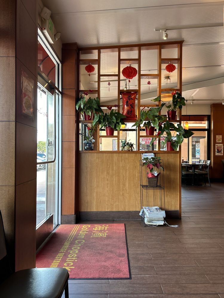 Golden Chopsticks Restaurant