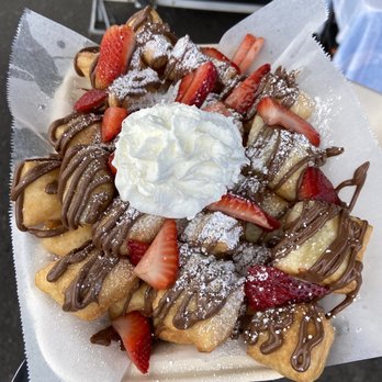 Hawaii Lava Scones - Nutella strawberry lava bites - Food Trucks Near Me - Kamuela, Hawaii