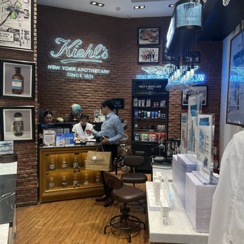 Kiehl's - Cosmetics & Beauty Supply Near Me - Makati, NCR