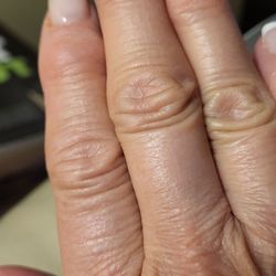 Lady Nails & Spa - Excellent permeate gel french. This is after 10 days. Well done. Thank Nails