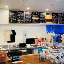 Tropical Dreams - Menu 4/23