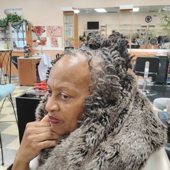 L'Vons Beauty Salon - Sassy curly locs - Hair Salons Near Me - Morrow, Georgia