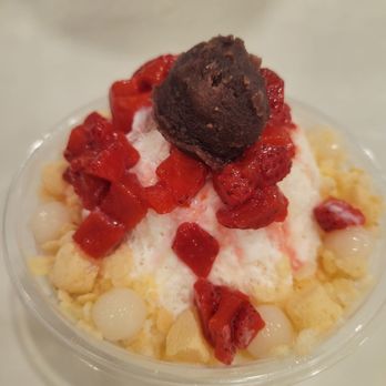 Bibimbox Korean Kitchen & Wings - Signature bingsu - Korean Near Me - Jacksonville, Florida