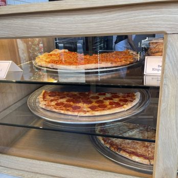 Enzo Restaurant + Pizzeria - Italian Near Me - Morristown, New Jersey