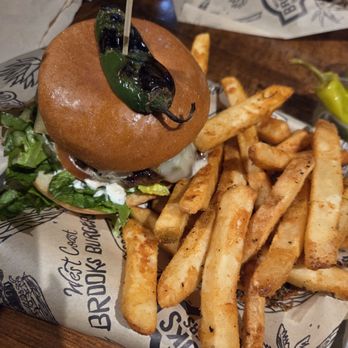 Brooks Burgers - California burger - Hot Dogs Near Me - Pismo Beach, California