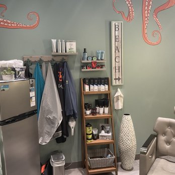 Barber Dolls - Many beer and wine choices with service - Barbers Near Me - Oldsmar, Florida Barber Dolls - Many beer and wine choices with service - Barbers Near Me - Oldsmar, Florida