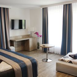 Zum Halbmond - Ferienwohnung mit 3 Zimmern, Küche, Bad für bis zu 8 Personen.