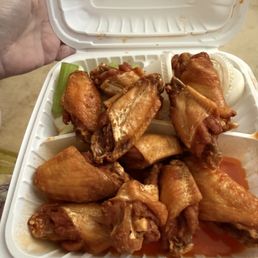 Medium wings with extra celery & Blue cheese Medium wings with extra celery & Blue cheese