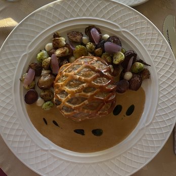 Goldmoor Inn - Beef Wellington - Hotels Near Me - Galena, Illinois Goldmoor Inn - Beef Wellington - Hotels Near Me - Galena, Illinois