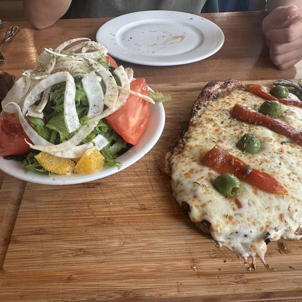 Lucia Pizzeria - Fennel Della Casa Insalata - Pizza Near Me - Miami, Florida Lucia Pizzeria - Fennel Della Casa Insalata - Pizza Near Me - Miami, Florida