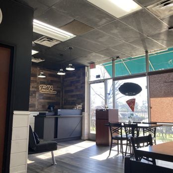 Fratello Halal Pizza and Grill - Inside - excellent piano music ambience :) - Pizza Near Me - Richardson, Texas