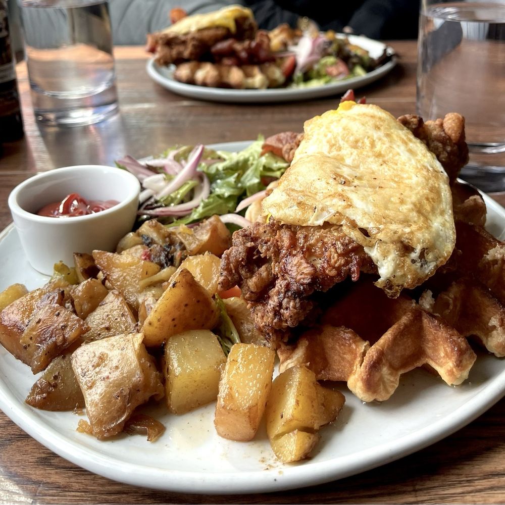 Chicken & Waffles Chicken & Waffles
