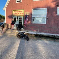 Vineyard Grocer