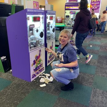 Chuck E. Cheese - Pizza Near Me - Tulsa, Oklahoma
