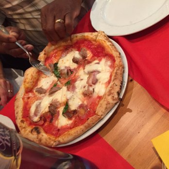 Napoletani Doc - Pizza with bacon and sausage - Italian Near Me - Barcelona, B Napoletani Doc - Pizza with bacon and sausage - Italian Near Me - Barcelona, B