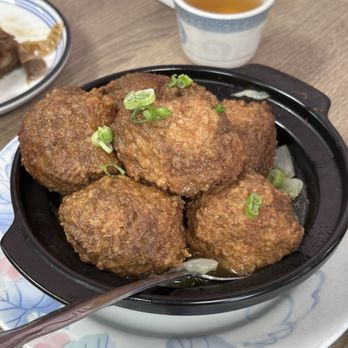Taiwan Porridge - Milpitas - Lion's head meatballs - Chinese Near Me - Milpitas, California Taiwan Porridge - Milpitas - Lion's head meatballs - Chinese Near Me - Milpitas, California